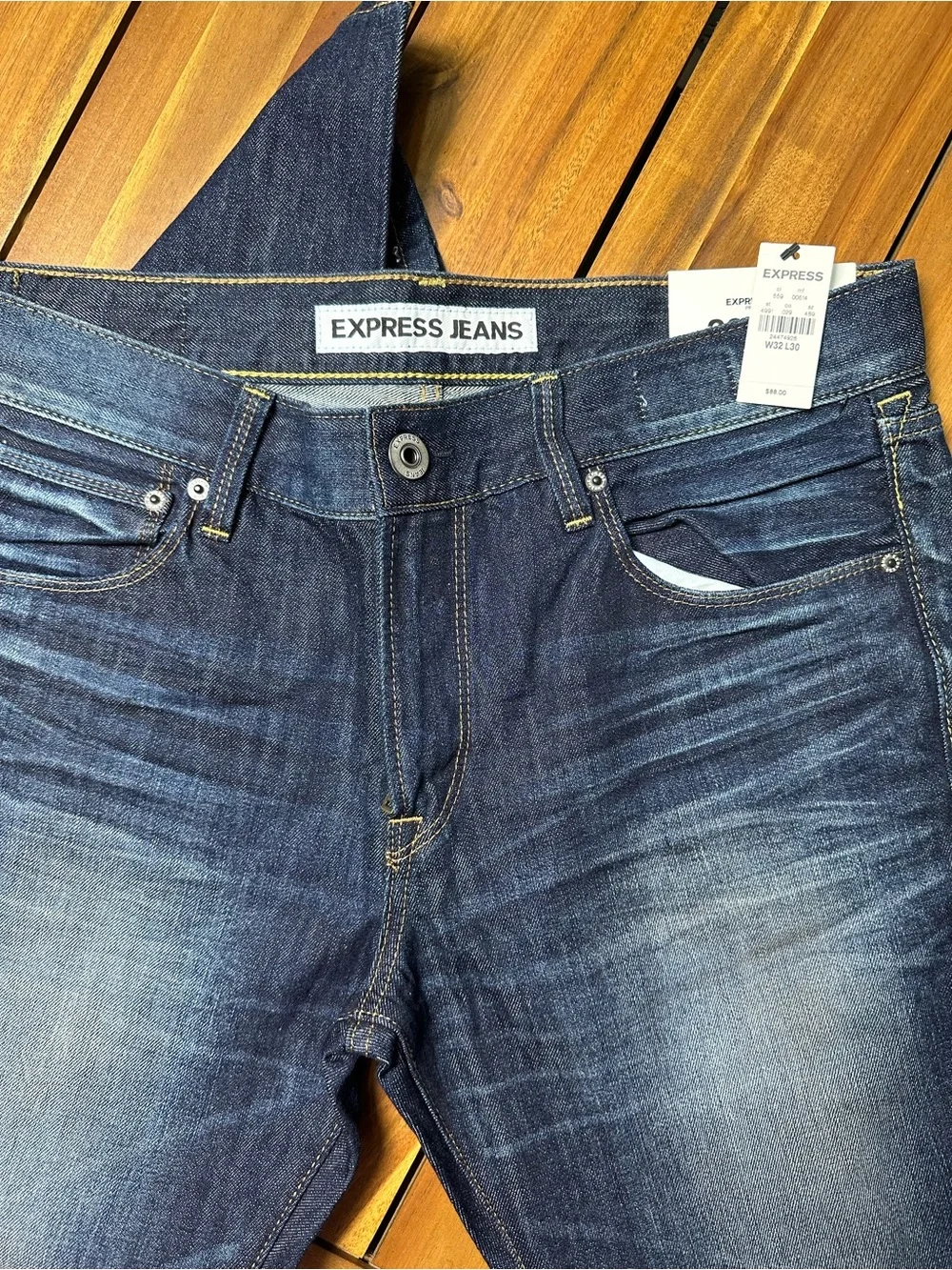 NWT Express Men’s Dark Indigo Slim Straight Jeans 32x30